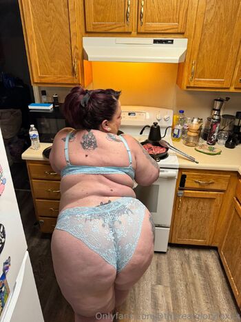 Glory Foxx / therealgloryfoxxx nude photo #1