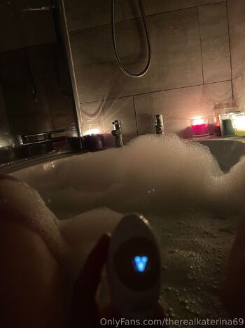 TheRealKaterin / therealkaterina69 nude photo #13