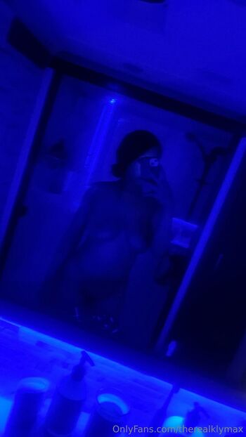 Teanna / therealklymax nude photo #3