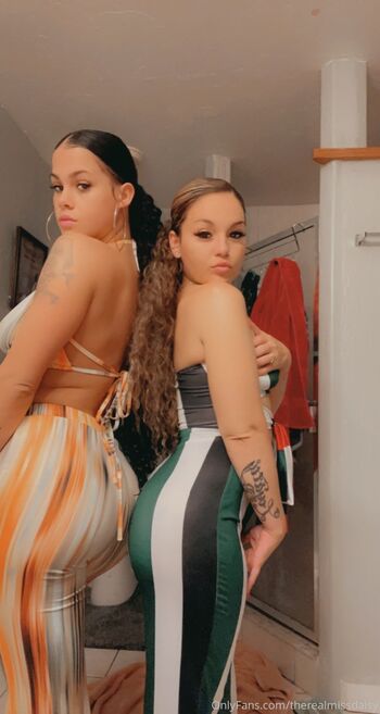 MissCumAlo / therealmissdaisy nude photo #26