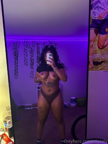 niyaaly / therealniyaaly nude photo #26