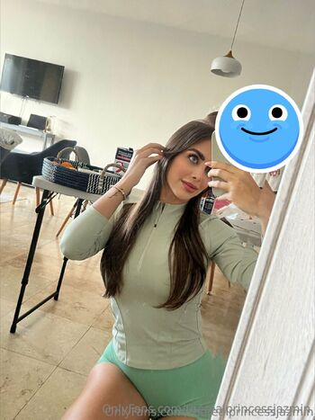 Van / therealprincessjazmin / vaccarivane nude photo #3