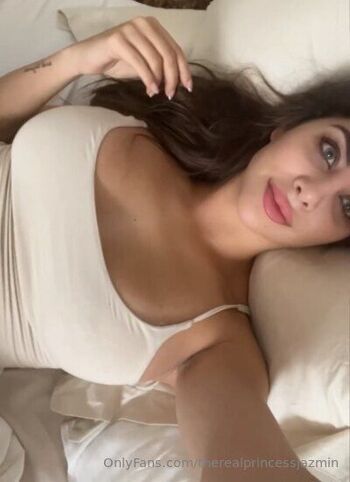 Van / therealprincessjazmin / vaccarivane nude photo #38