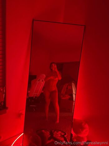 drea / therealwynni nude photo #7