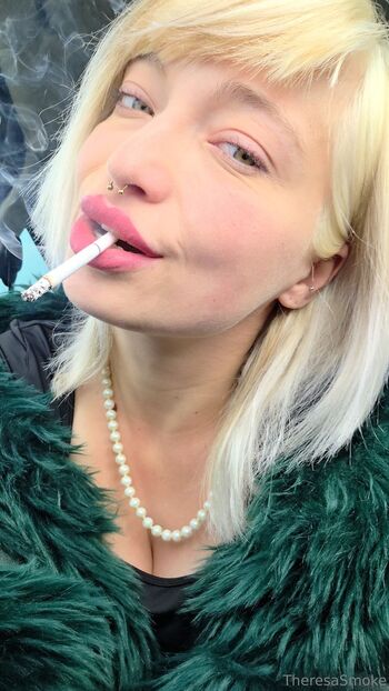 Theresa_Smok / theresasmoke / theresa_smoke_original nude photo #2