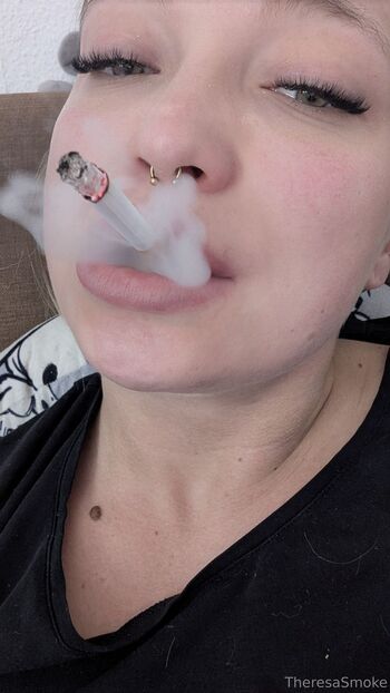 Theresa_Smok / theresasmoke / theresa_smoke_original nude photo #16