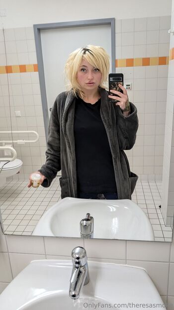 Theresa_Smok / theresasmoke / theresa_smoke_original nude photo #25