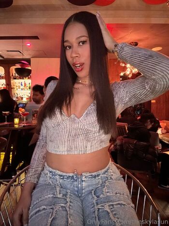 Skyla / theskylasun nude photo #11