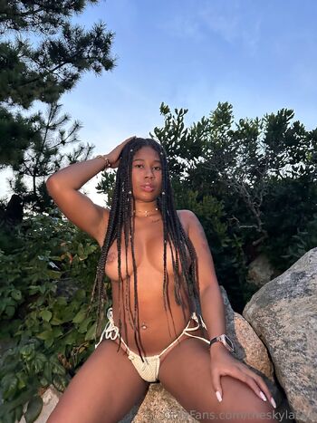 Skyla / theskylasun nude photo #30