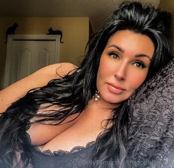 Sophia Scott Cougar FRE / thesophiascott nude photo #30