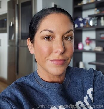 Kyle Elliot / thetattooedphysicist nude photo #6