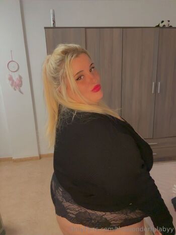 𝘝𝘦𝘯𝘰𝘮 𝘢𝘣𝘺 / thewonderfulabyy nude photo #26