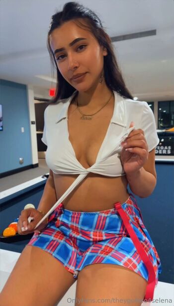 Selena The Bab / theygoloco4selena nude photo #7