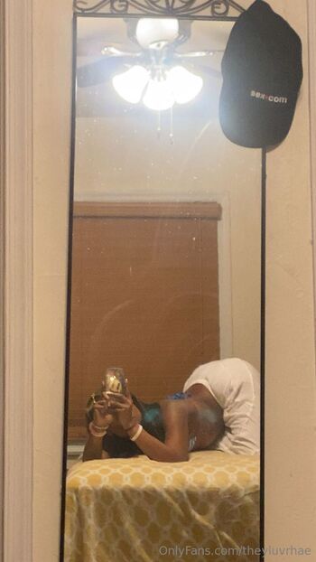 Rhae Wood / theyluvrhae nude photo #2