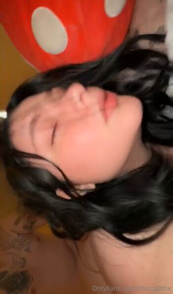 Sinn / thiccg0thx nude photo #2