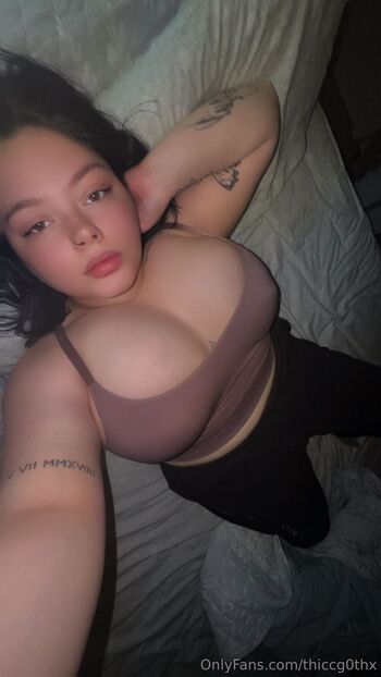 Sinn / thiccg0thx nude photo #31