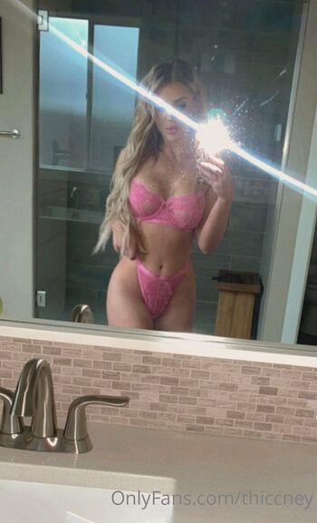 Whitney / thiccney nude photo #8