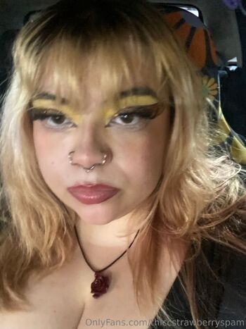 Thiccstrawberr / thiccstrawberryspam nude photo #28