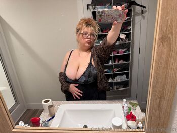 Thiccstrawberr / thiccstrawberryspam nude photo #35