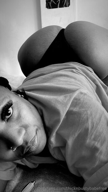 ThicknBustyBabe / thicknbustybabefree / tebogoteeflow nude photo #9