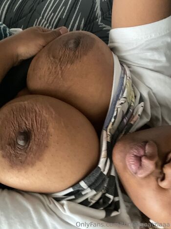 The Head Doctor / throatgoatziaaa nude photo #11