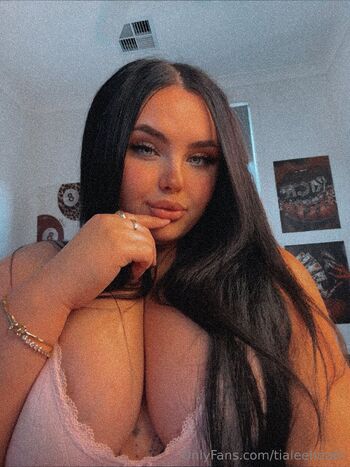 tialeeheath nude photo #3