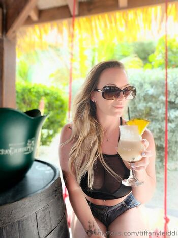 Tiffany Leidd / tiffanyleiddi / tiffany.leiddi.officiel / tiffanyactriceofficiel nude photo #10