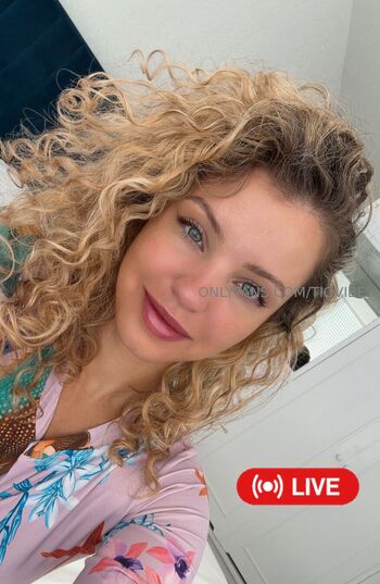 Lily Mari / tiggoddess / tigvibes nude photo #6