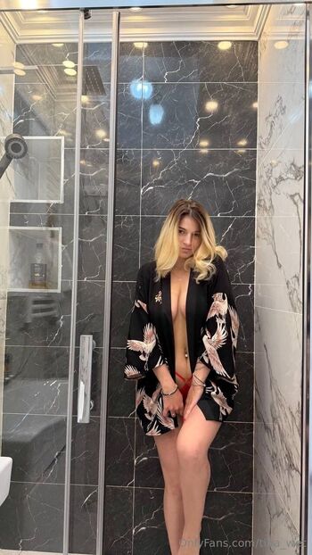 𝚈𝚘𝚞𝚛 𝙳𝚎𝚊𝚛 𝚃𝚒𝚗𝚊 / tina_wet nude photo #32