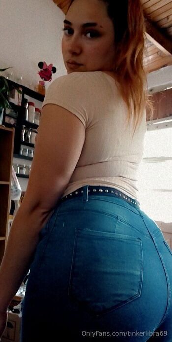 tinkerLibra6 / tinkerlibra69 nude photo #2