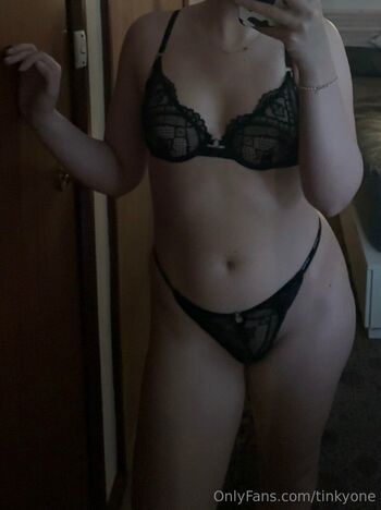 Tinky on / tinkyone nude photo #27