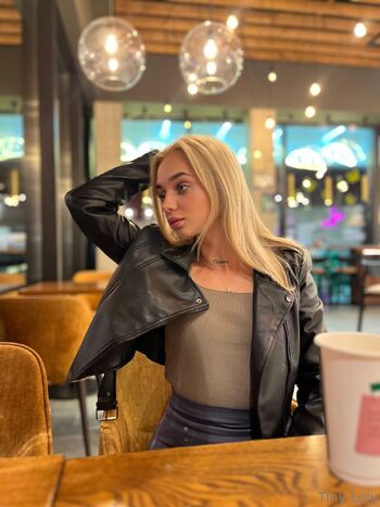 Tiny Lol / tiny_loly nude photo #11