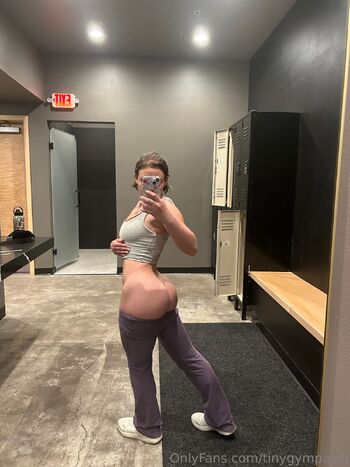 Yours Truly / tinygympawg nude photo #9