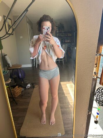 Yours Truly / tinygympawg nude photo #18