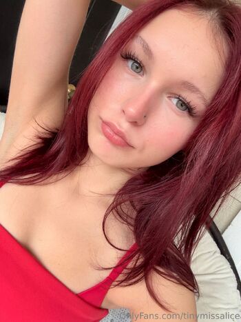 alice / tinymissalice nude photo #6