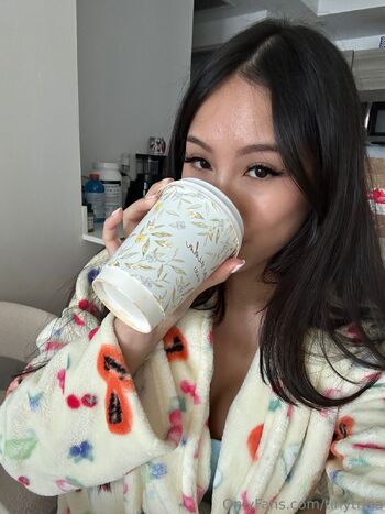 Trina / tinytrina / trinatangofficial nude photo #3