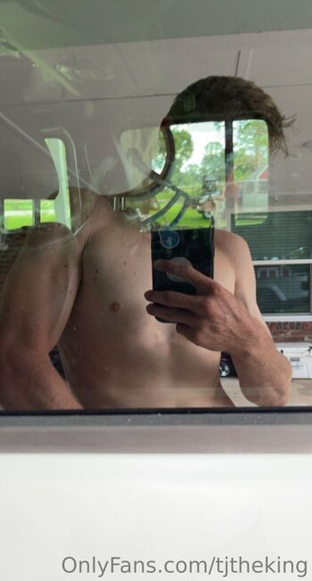 T / tjtheking nude photo #35