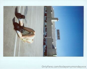 Dr Detail / todaysmymondayxxx nude photo #6