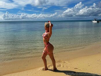 Toni Ros / tonirosetcp / _thetonirose_ nude photo #1