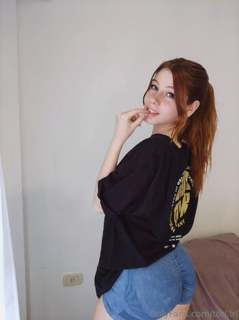 Tor / tori.irl nude photo #4