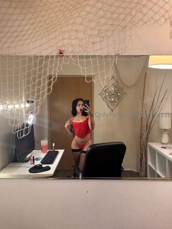 Miss Tor / toriihayze / callmevictwhoriaa / t_whoriaa / torimarielv nude photo #9