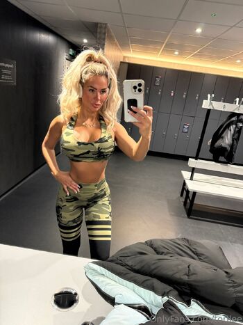 Torile / torilee nude photo #11