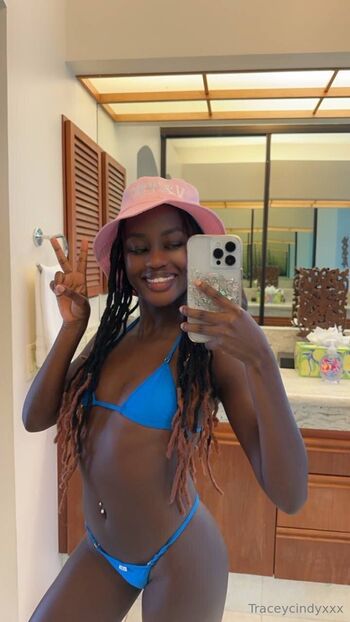 PETITE GF / traceycindyxxx nude photo #13