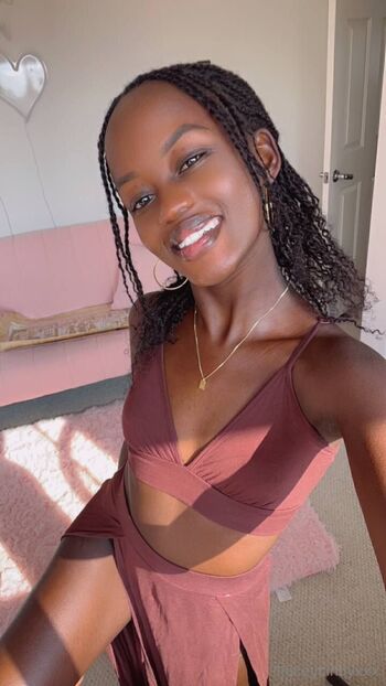 PETITE GF / traceycindyxxx nude photo #32