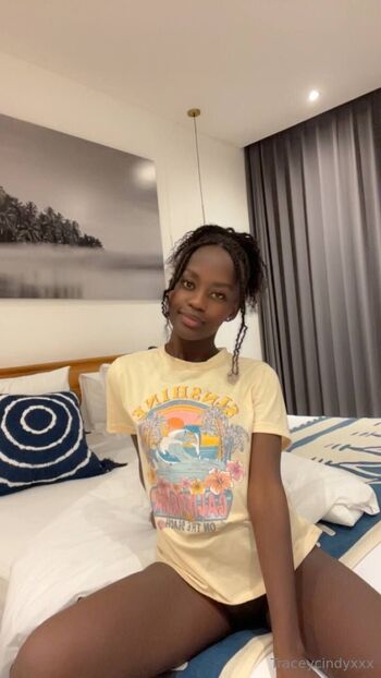 PETITE GF / traceycindyxxx nude photo #37