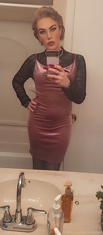 Tranny Quee / trannyqueen nude photo #38