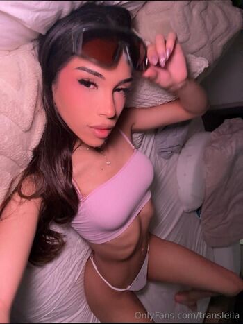Leila / transleila nude photo #28