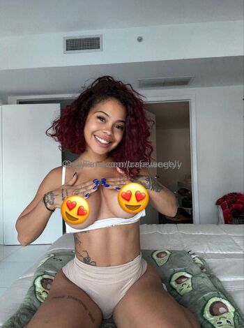 Tsunami Creamer 3000 / trapsweetyy nude photo #1