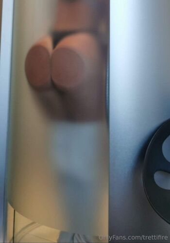 Trettifir / trettifire nude photo #8