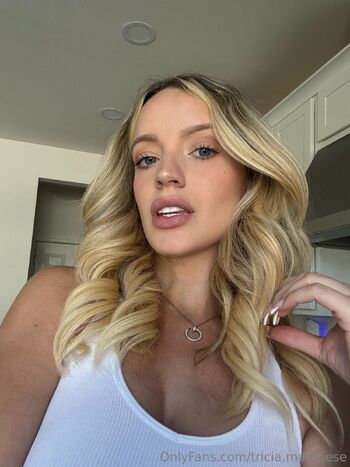 Trici / tricia.marchese nude photo #5